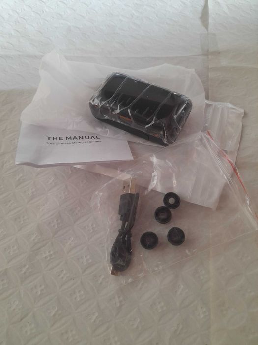 2 Em 1 Fones  Bluetooth Touch 5.1 e Powerbank