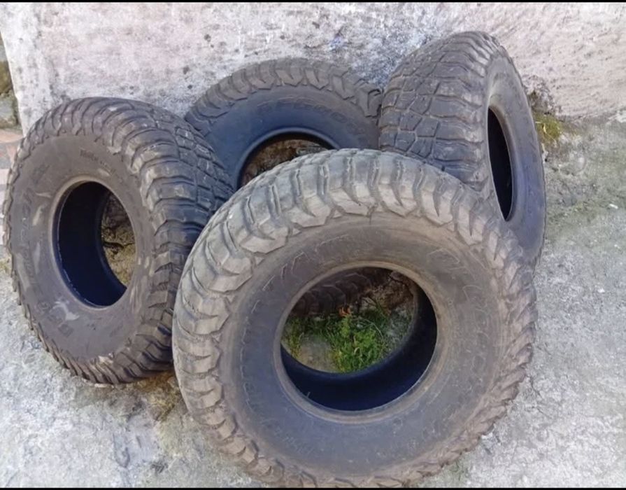 PNEUS BF  35x12.5x15