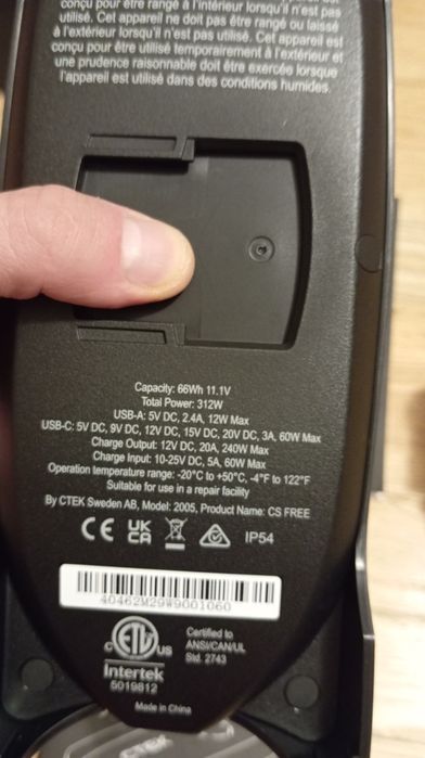 CTEK  CS FREE  LiFePo4 зарядне на всі типи акумуляторів 12 В