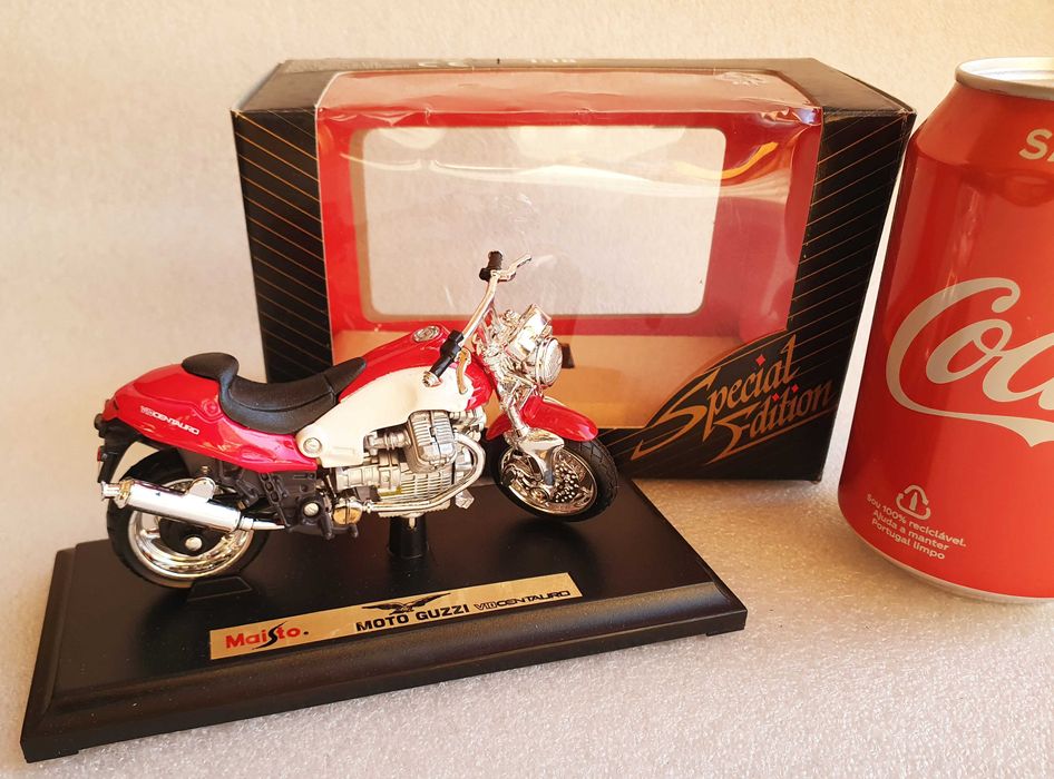Miniatura 1/18 ~ "MOTO GUZZI V10 CENTAURO" ~ Special Edition ~ Maisto