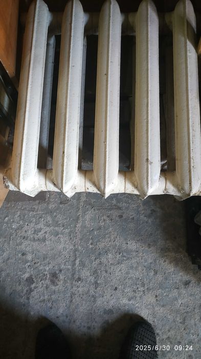 Продам радіатори  чавунні М-140
