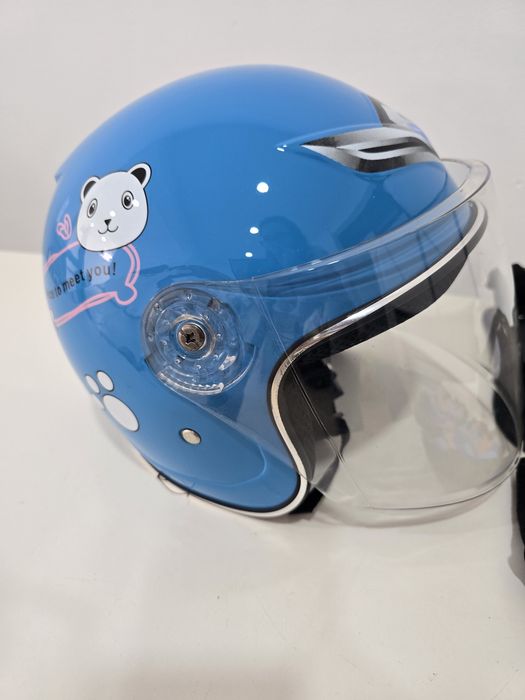 Capacete e luvas criança