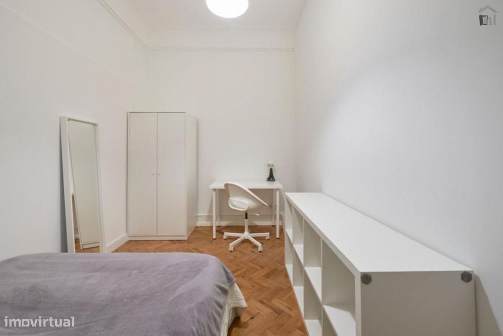 Quarto - localizado em Alameda Lisbon