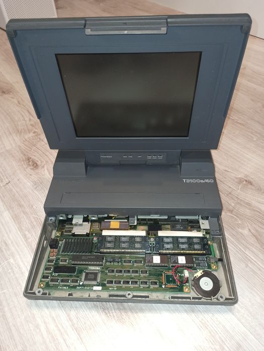Toshiba T3100/40 retro