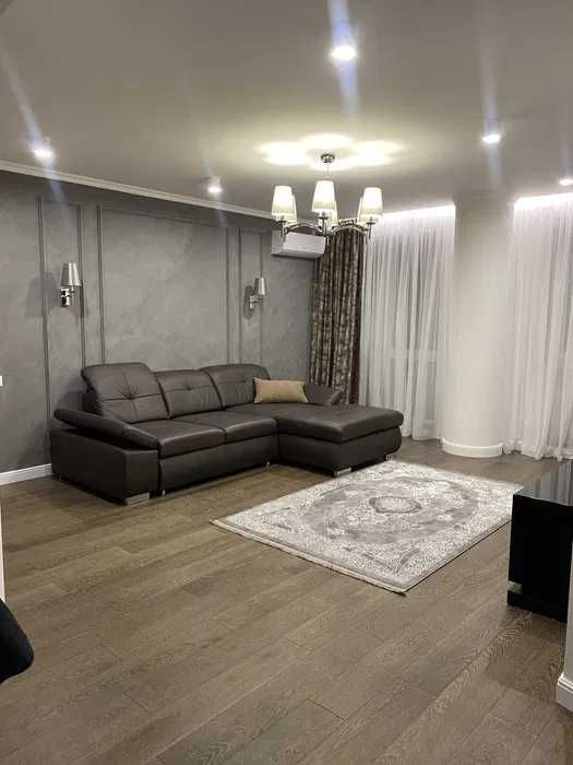 Продам шикарну 3х кімн. квартиру в ЖК на Гагарина 41/2,86м2(код17737)