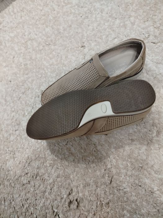 Продам макасины с перфорацией кожа