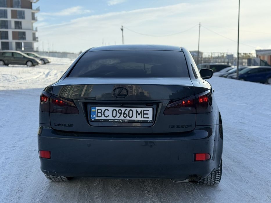 Lexus is 220D 2006р