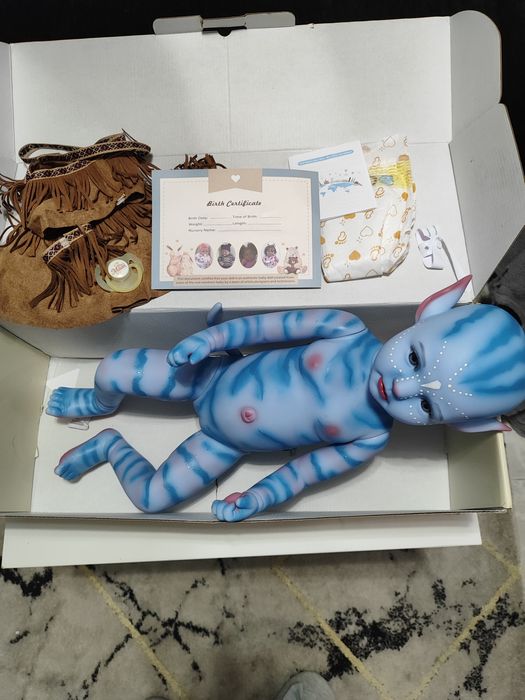 Boneca Avatar com adereços