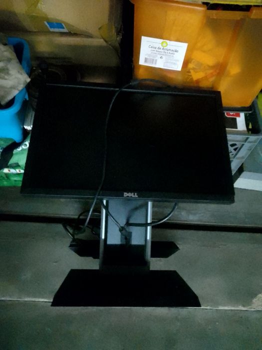 Monitor Dell usado
