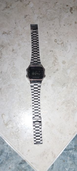 Relógio Casio - em aço