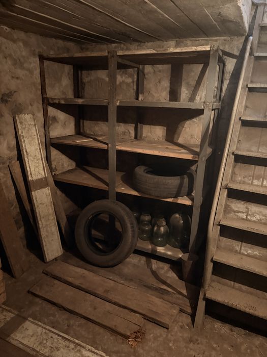 Продам гараж на Червоній Горі