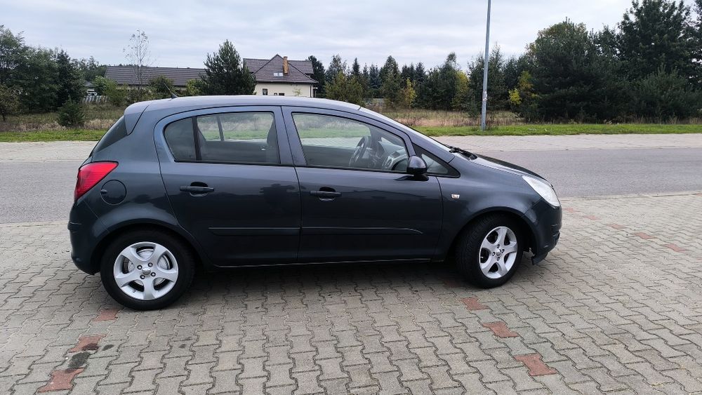 Opel Corsa D benzyna