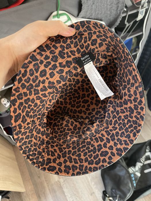 Гламурна лакована манама bershka