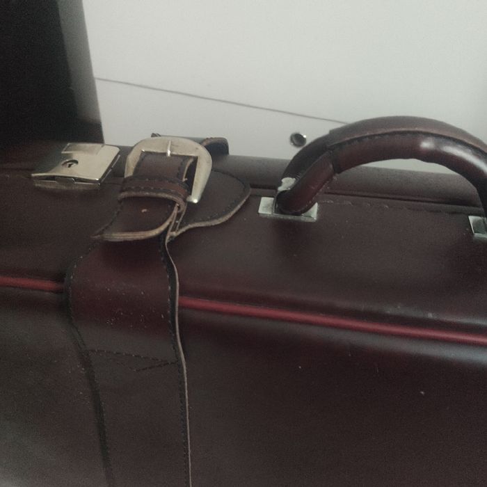 Mala vintage em bom estado