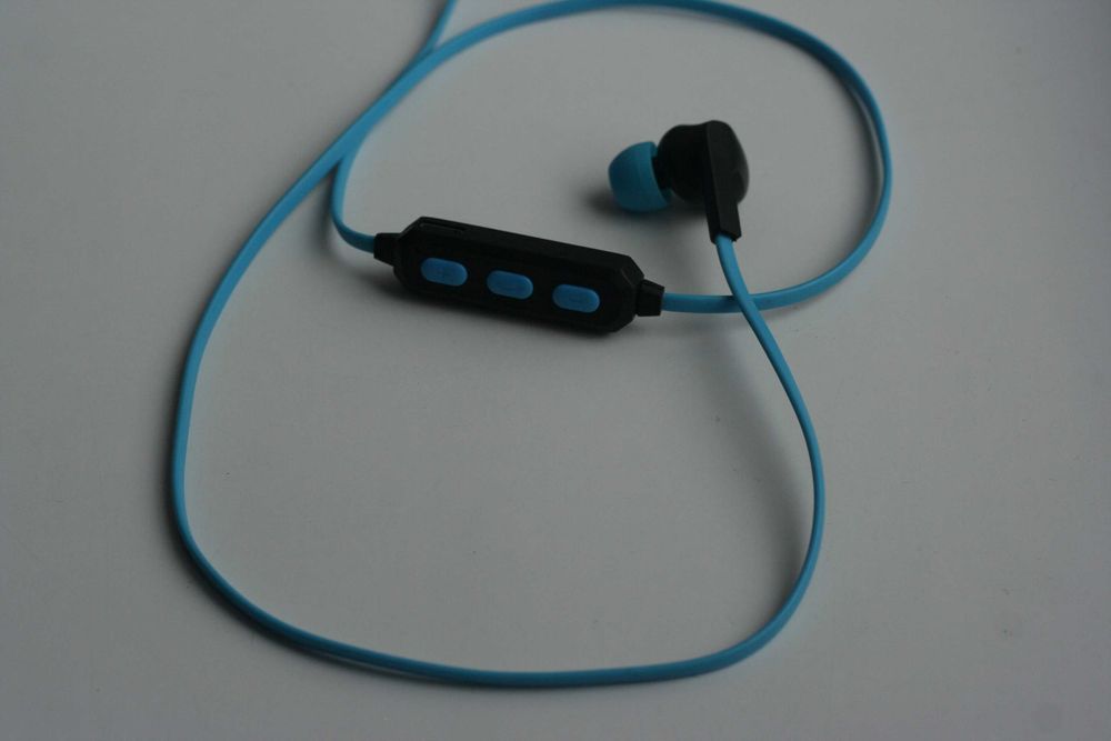 Блютус гарнітура Bluetooth навушники спортивні