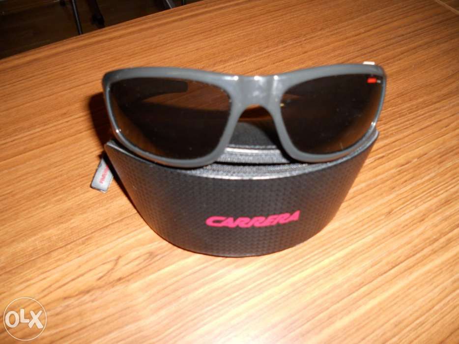 ÓCulos carrera como novo