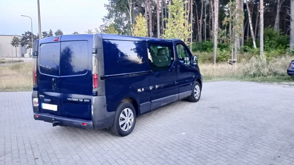 Opel Vivaro 1.9 cdi Holenderka  Maxi Long 6 osobowy klima Brygadowka