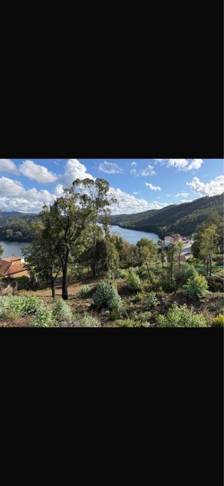 Vendo terreno com 1600 m2  zona de Gondomar -Melres