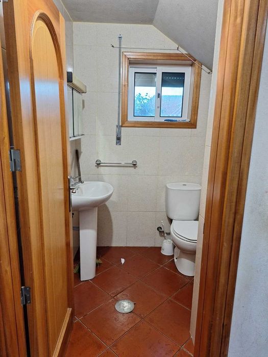 Moradia T4 totalmente independente mobilada e equipada