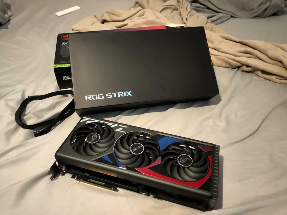 RTX 4070ti strix