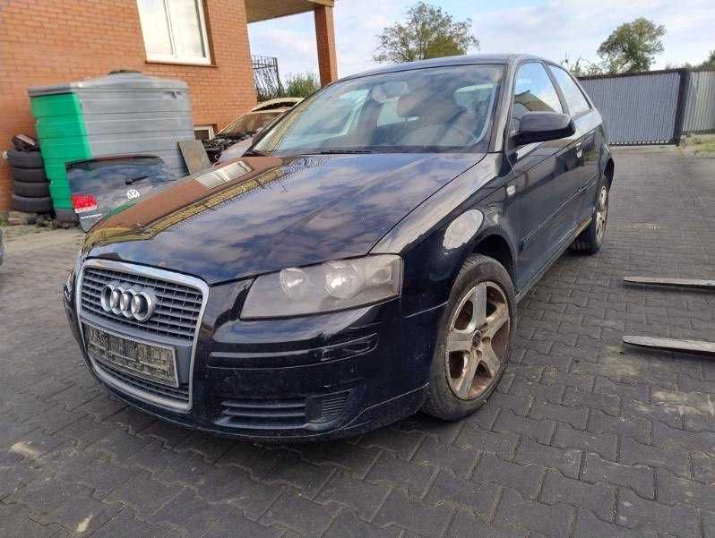 Audi A3 8P Lampy zderzak maska błotniki klapa kokpit Kod lakieru LX9Y