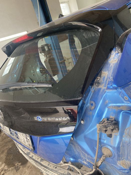 Ляда , кляпа , кришка багажника Nissan Leaf ze1 2018-2024