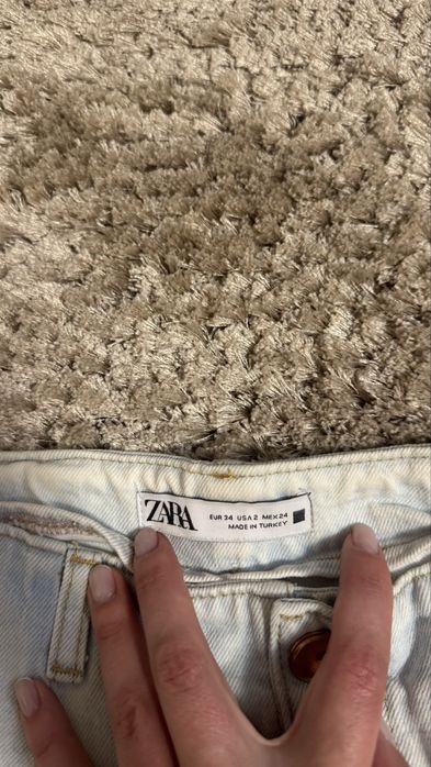 Світлі джинси Zara