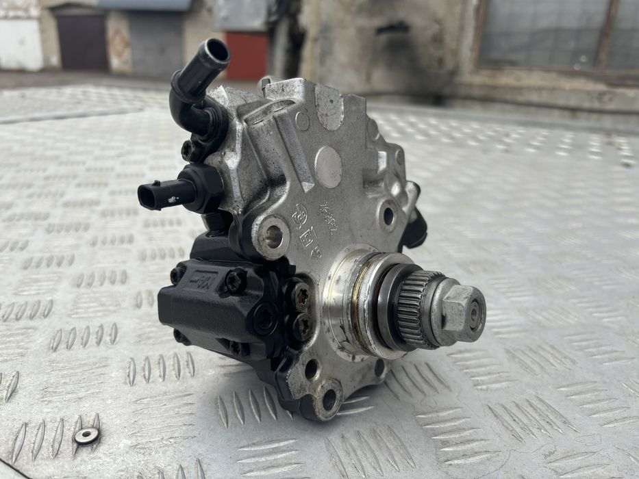 Паливний насос ТНВД Mercedes Sprinter 2.2 cdi OM 651 А6510701201