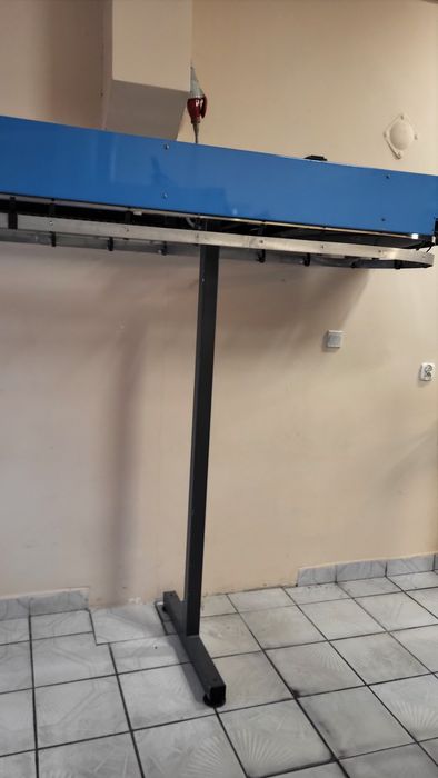 Wieszak karuzela szatnia automatyczna pralnia