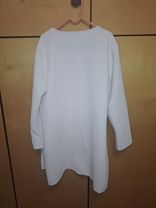 Sweter damski bez zapięcia / narzutka