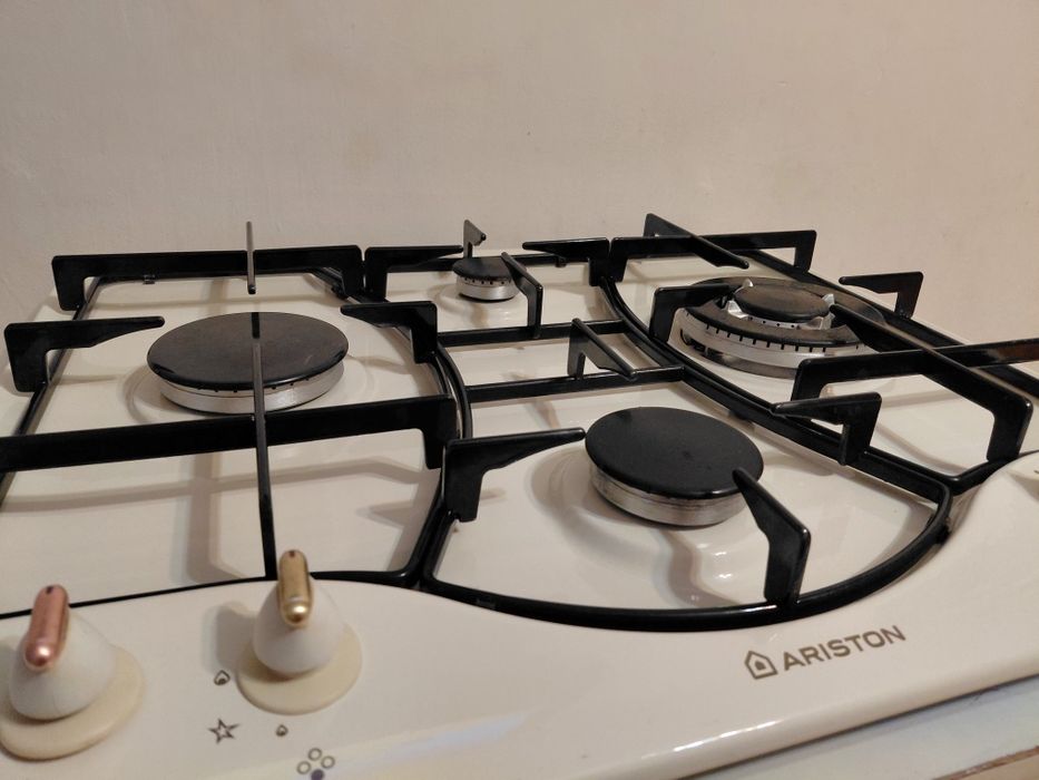 ТОП газова поверхня плита панель газовая варочная поверхность Ariston made in Italy