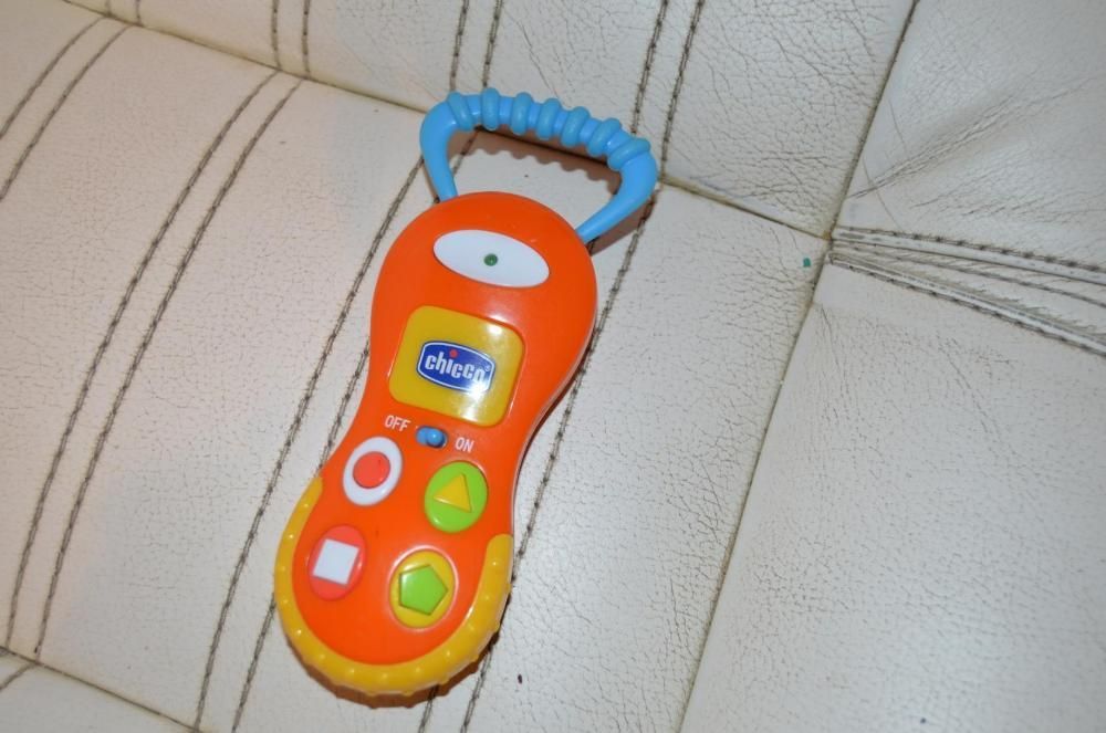 Чикко. Chicco . Игрушка. Телефон