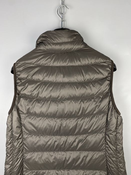 Жіноча пухова жилетка пуховик Uniqlo мікропуховик