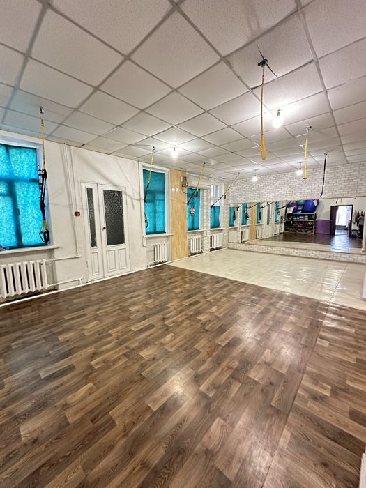 Продається будівля у центрі міста