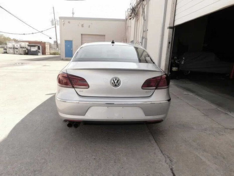 Volkswagen CC Sport      2013