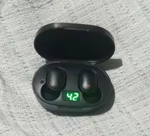 Блютуз Наушники A6S. E6S беспроводные. Перезаряжаемые