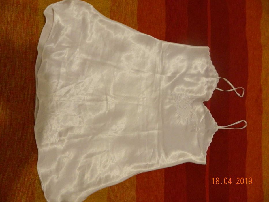 koszulka damska satynowa biała