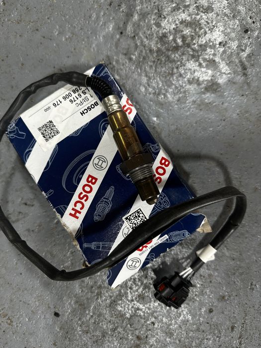 Bosch 0258006176 Датчик кислородный Лямбда-зонд Opel Omega B 2.6 3.2