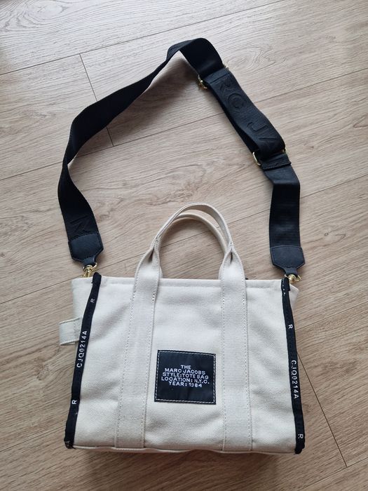 Torebka The Small Tote Marc Jacobs kremowa small