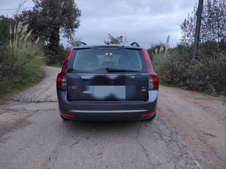 Volvo v 50 Momentum