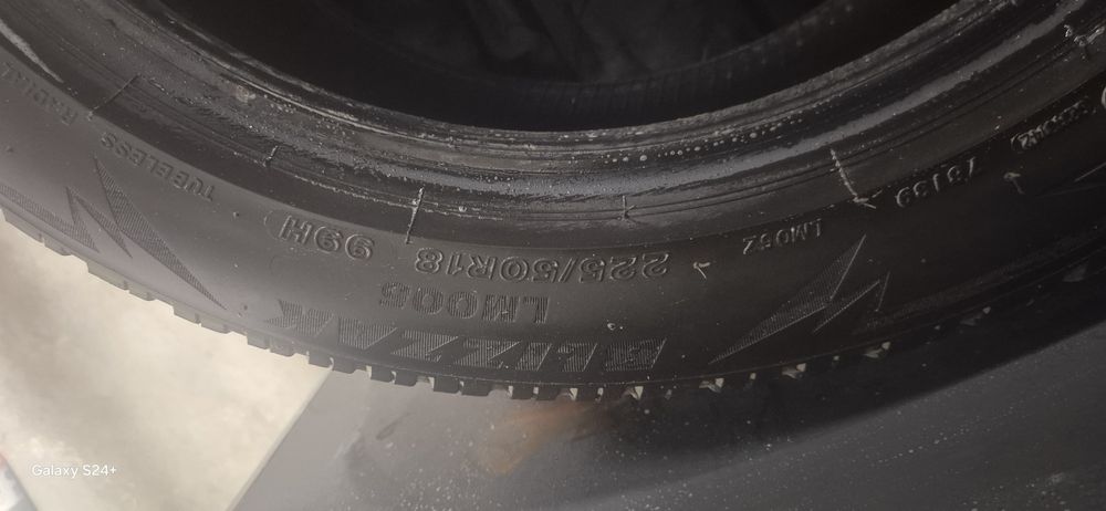 Opony 225/50/R18 Blizzak LM005 Bridgestone