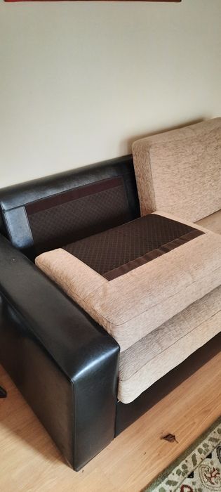 2 Sofás de dimensões iguais