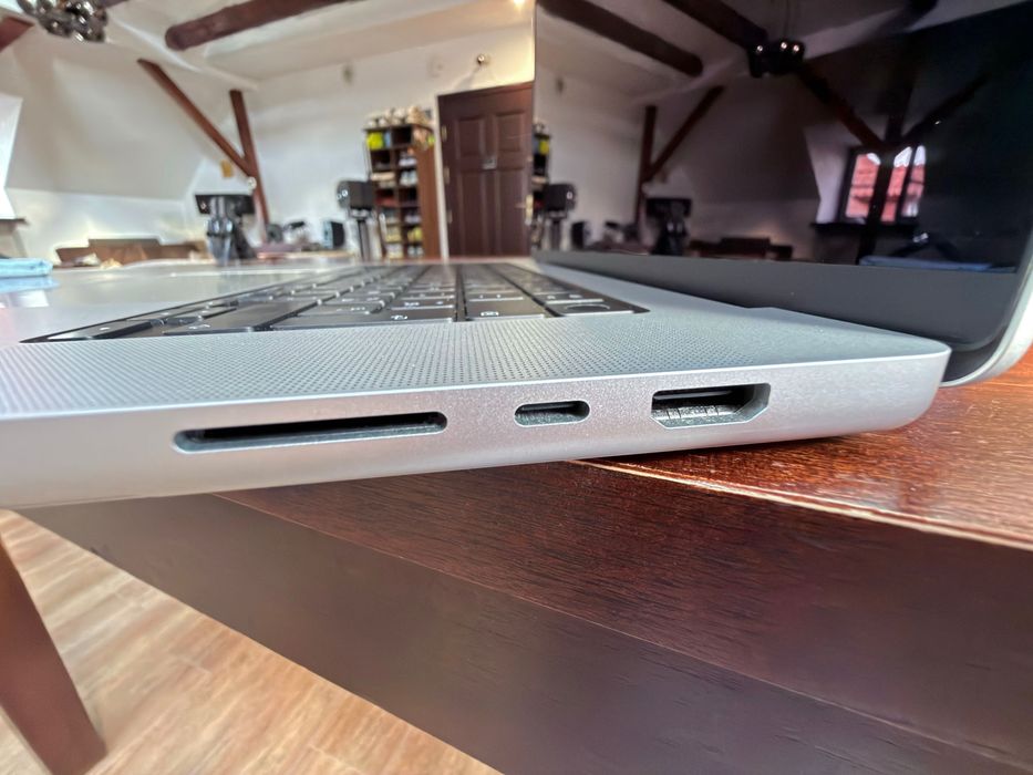 MacBook Pro 16" M1 Pro