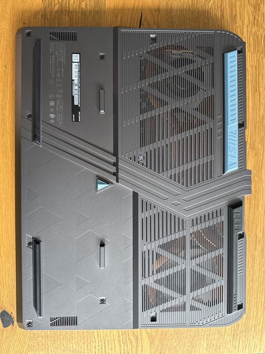 Laptop gameingowy MSI Vector 16 HX A14V rtx 4080, 32GB RAM, 1TB SSD