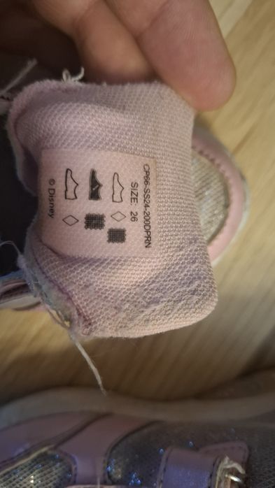 Różowe buty Princess Disney