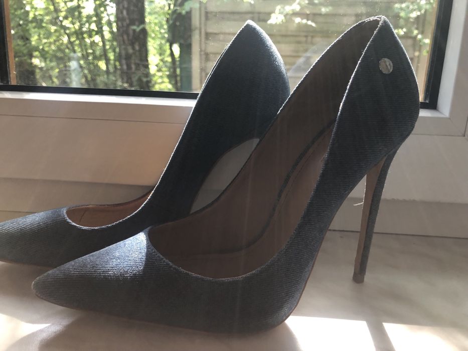 Sprzedam Szpilki kazar