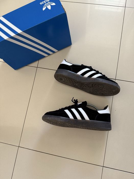 Adidas Spezial black gum