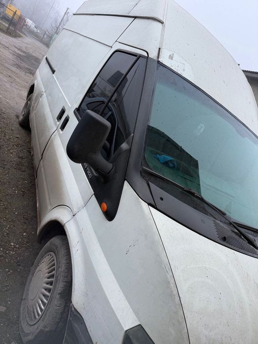 вантажні автобус