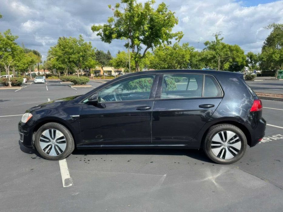 Volkswagen e-Golf SEL Premium      2016