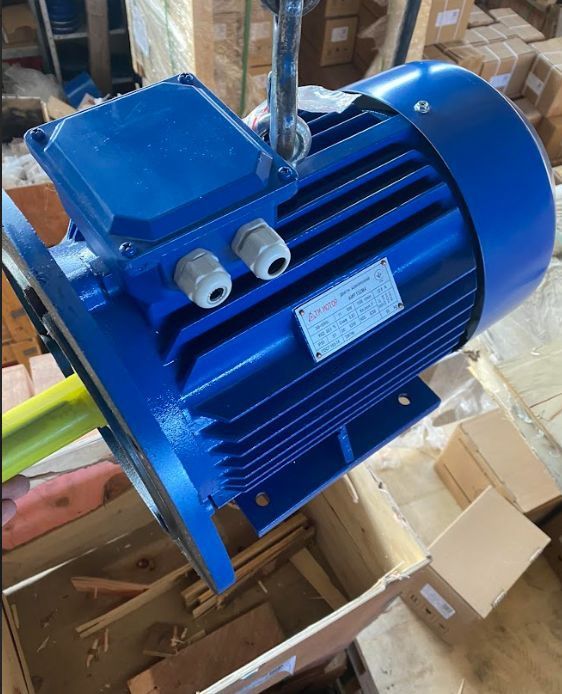 ,Електродвигуни 220В Однофазн і трифазніі.Нові.Гараньі